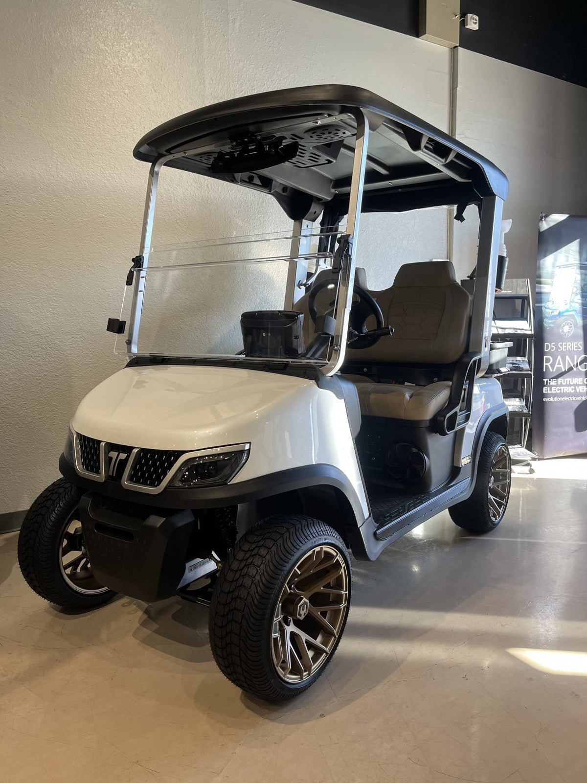2025 ALL NEW TARA SPIRIT PRO+ Golf Cart WITH LITHIUM BATTERY AND CUSTOM RIMS WITH STOCK ACCESSORIES For Sale